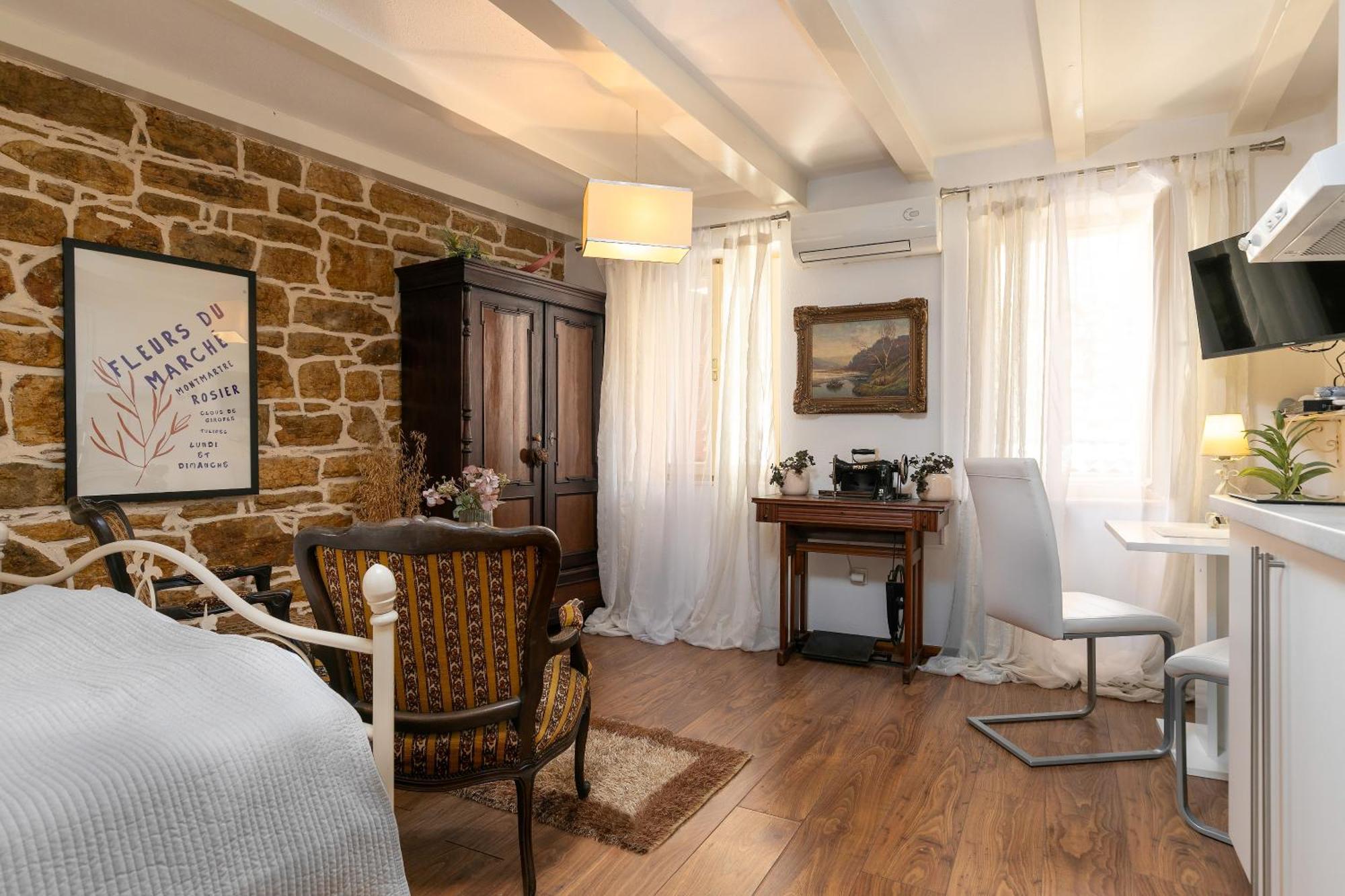 Duplex Apartment Camelia In Charming Old Town Rovinj Eksteriør billede