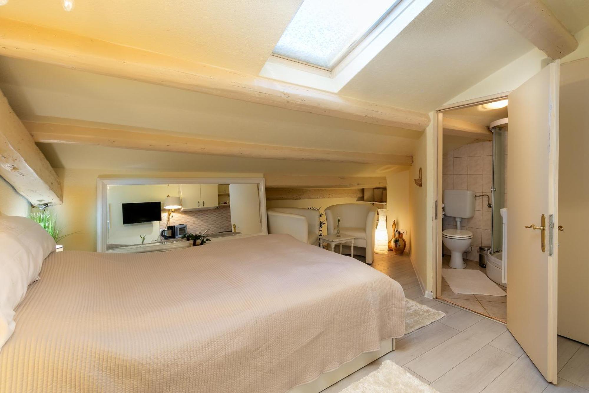 Duplex Apartment Camelia In Charming Old Town Rovinj Eksteriør billede